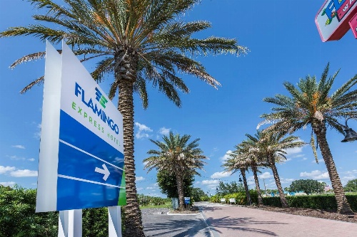 Flamingo Express Hotel image 2